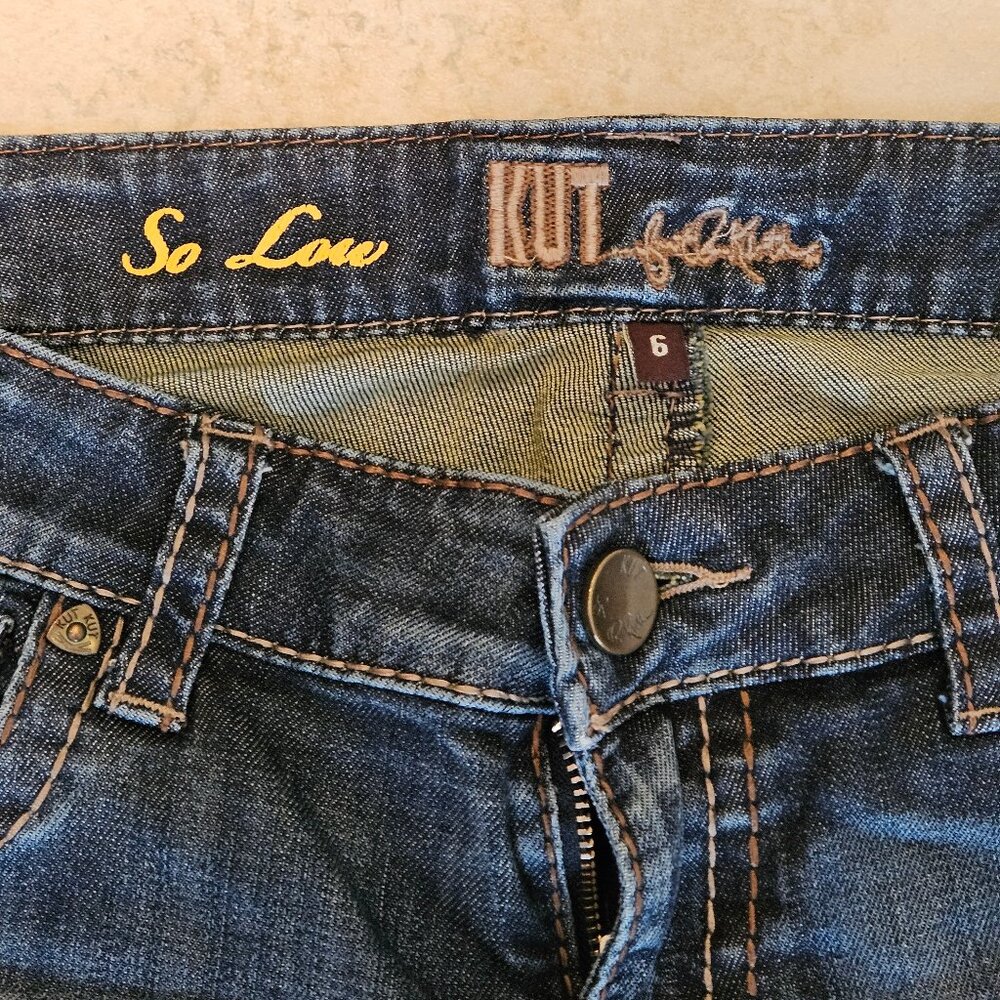 Kut from the Kloth Women's "So Low" Jeans, Size 6 - Picture 4 of 15